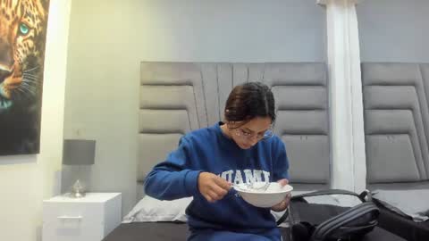 Snapshot of kendra_london chatting on 07.27.26 Kendra London online show from 07.27.26