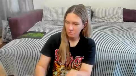 Snapshot of kendra_xx_ chatting on 07.19.26 Kendra online show from 07.19.26