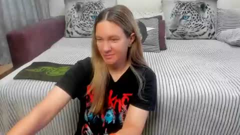 Snapshot of kendra_xx_ chatting on 07.27.26 Kendra online show from 07.27.26