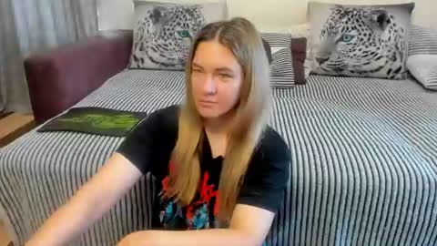 Snapshot of kendra_xx_ chatting on 07.29.26 Kendra online show from 07.29.26