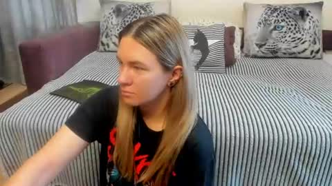 Snapshot of kendra_xx_ chatting on 07.30.26 Kendra online show from 07.30.26