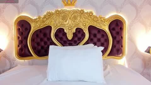 Snapshot of kendralholson chatting on 02.12.26 Kendral online show from 02.12.26