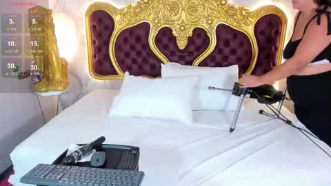 Snapshot of kendralholson chatting on 03.04.26 Kendral online show from 03.04.26