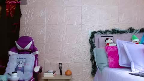 Snapshot of kendrapotter chatting on 11.30.25 KENDRAPOTTER online show from 11.30.25