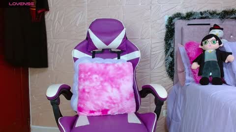 Snapshot of kendrapotter chatting on 12.13.25 KENDRAPOTTER online show from 12.13.25