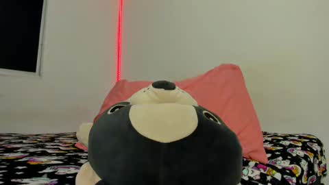 Snapshot of kendrasthefania chatting on 01.11.25 kendra Sthefania online show from 01.11.25