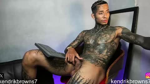 Snapshot of kendrik_brown chatting on 12.15.24 kendrick brown online show from 12.15.24