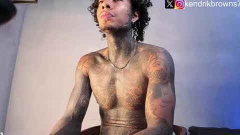 Snapshot of kendrik_brown chatting on 01.17.25 kendrick brown online show from 01.17.25
