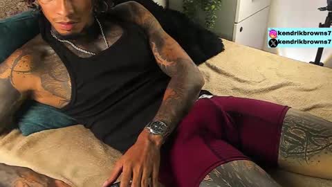 Snapshot of kendrik_brown chatting on 09.30.25 kendrick brown online show from 09.30.25