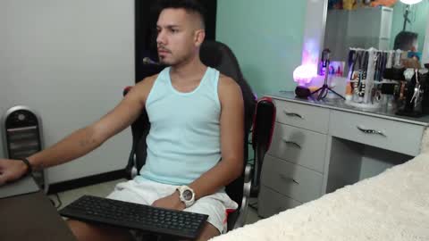 Snapshot of kenfenty chatting on 01.27.25 Chriss Morales online show from 01.27.25