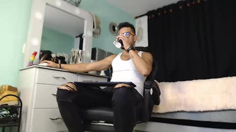 Snapshot of kenfenty chatting on 02.06.25 Chriss Morales online show from 02.06.25