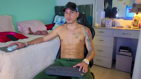 Snapshot of kenfenty chatting on 10.28.25 Chriss Morales online show from 10.28.25