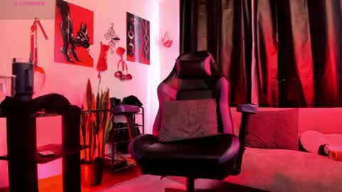 Snapshot of kenia_thompsom01 chatting on 06.17.26 kenia_thompsom01 online show from 06.17.26