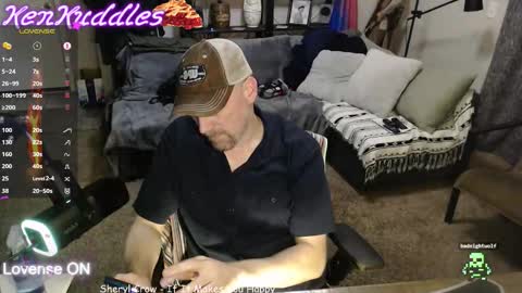 Snapshot of kenkuddles chatting on 11.10.25 Ken Kuddles online show from 11.10.25