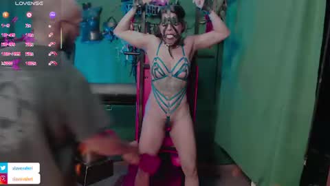 Snapshot of kenllyhot_and_valeriahell chatting on 06.18.26 Valeria slave online show from 06.18.26