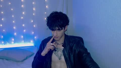 Snapshot of kenny__hot chatting on 12.12.24 kenny online show from 12.12.24