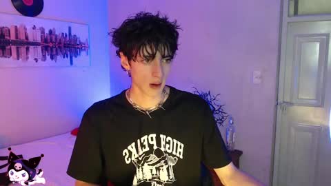 Snapshot of kenny__hot chatting on 12.31.24 kenny online show from 12.31.24