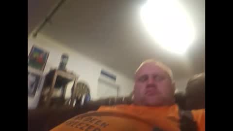 looking 4 free c2c online show from 09.17.25