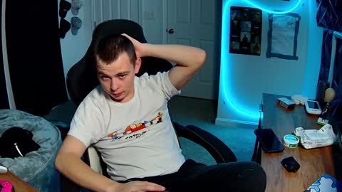 Snapshot of kentuckydrake chatting on 01.15.25 Drake online show from 01.15.25