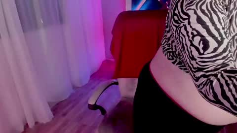 Kenzie online show from 03.04.25