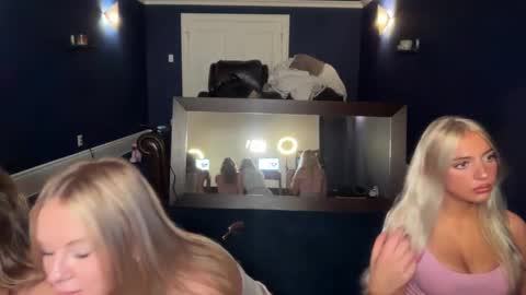 Snapshot of kenziesmithh chatting on 10.08.25 kenziesmithh online show from 10.08.25