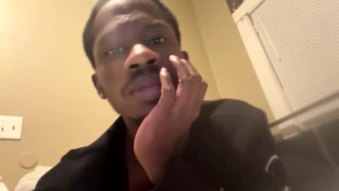 keonuw261682 online show from 12.15.25