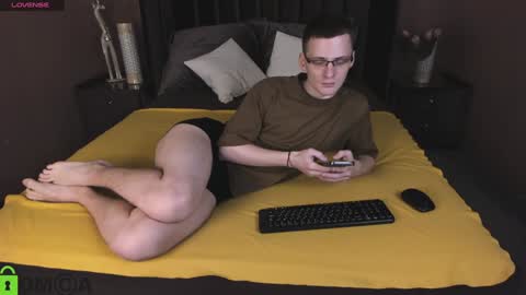 Snapshot of kerry_slay chatting on 12.18.24 Kerry online show from 12.18.24