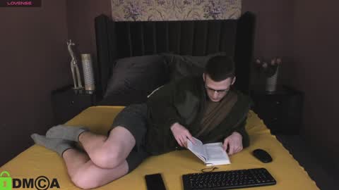 Snapshot of kerry_slay chatting on 12.19.24 Kerry online show from 12.19.24