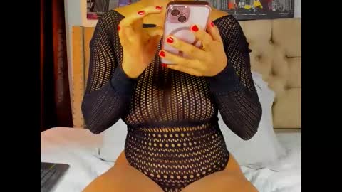 Snapshot of keryhillson chatting on 01.16.25 Kery Hillson online show from 01.16.25