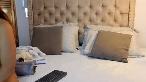 Snapshot of keryhillson chatting on 01.18.26 Kery Hillson online show from 01.18.26