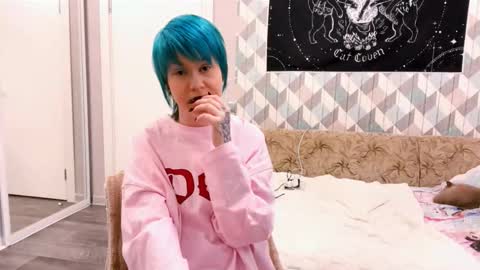 Snapshot of keshakittles chatting on 01.10.26 Eva online show from 01.10.26