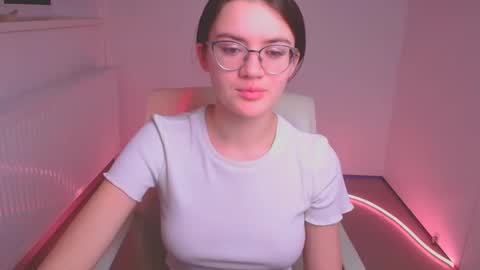 Snapshot of ketrin_pirsss chatting on 02.05.25 Ketrin online show from 02.05.25
