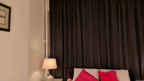 kettyIm a simple girl who likes gifts Lovense is activeThere are legends that in this room all your wish can come true online show from 02.13.25