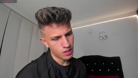 Snapshot of kevin_ahs1 chatting on 10.09.25 Kevin Ahs online show from 10.09.25