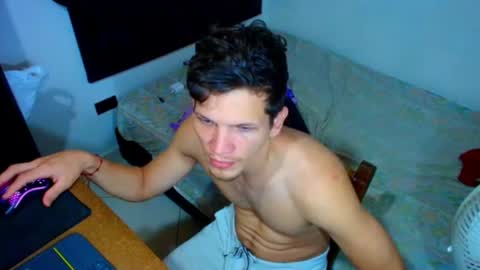Snapshot of kevinkewma chatting on 07.24.26 kevinkewma online show from 07.24.26
