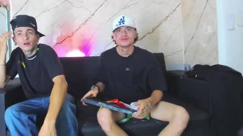 Snapshot of kevinperlas_ chatting on 11.08.25 kevinperlas_ online show from 11.08.25