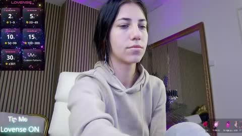 Snapshot of keylablair chatting on 03.11.25 KeylaBlair online show from 03.11.25