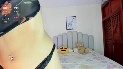 Snapshot of keylly_cute chatting on 12.18.24 keylly online show from 12.18.24