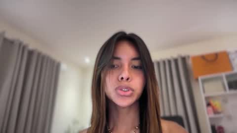 Snapshot of keziakinlley chatting on 04.06.26 keziakinlley online show from 04.06.26