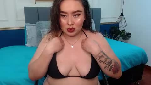 Snapshot of khalia_ chatting on 06.24.26 K H A I L A online show from 06.24.26