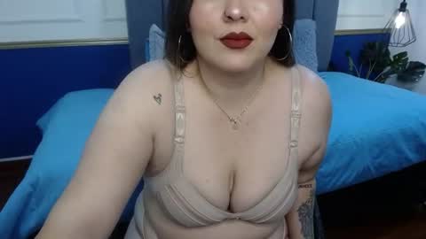 Snapshot of khalia_ chatting on 06.25.26 K H A I L A online show from 06.25.26