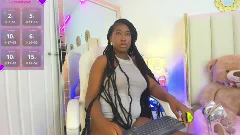 Snapshot of khalimaxwell chatting on 04.18.26 khalimaxwell online show from 04.18.26