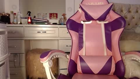 khloe33 online show from 02.23.25