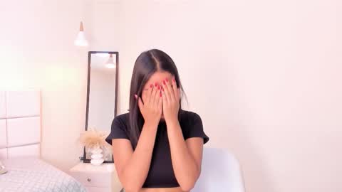 Khloe online show from 03.04.26