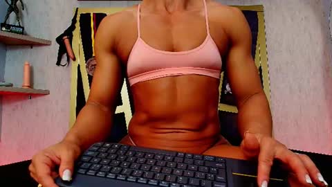 Snapshot of khloe_rossich chatting on 06.24.26 online show from 06.24.26