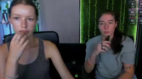 Snapshot of khloebeauty chatting on 07.29.26 khloebeauty online show from 07.29.26