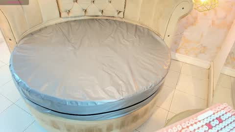 Khloe online show from 12.15.25