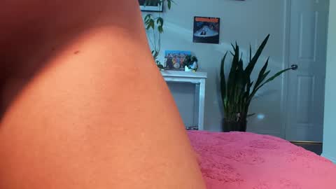 Snapshot of khloeexoxo chatting on 02.26.26 Khloe online show from 02.26.26