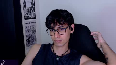 Snapshot of khozler_ chatting on 08.04.26 khozler_ online show from 08.04.26