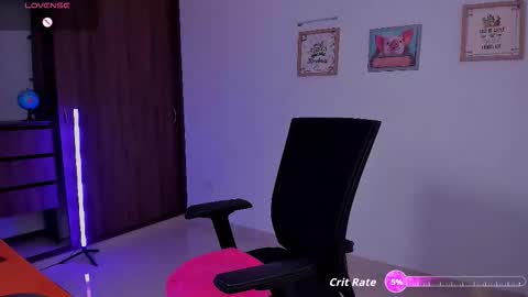 Snapshot of khris_secretary chatting on 11.19.25 khris online show from 11.19.25